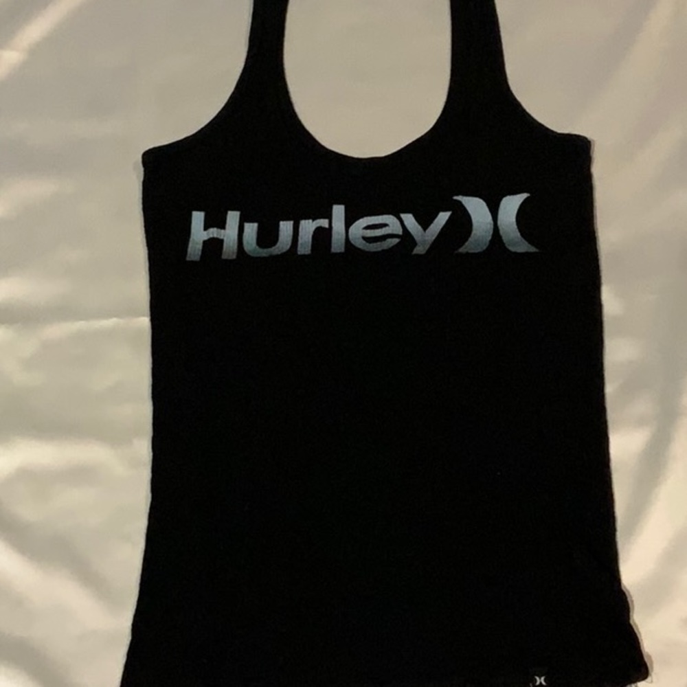 Hurley tank top, size medium, super cute on! 🌺